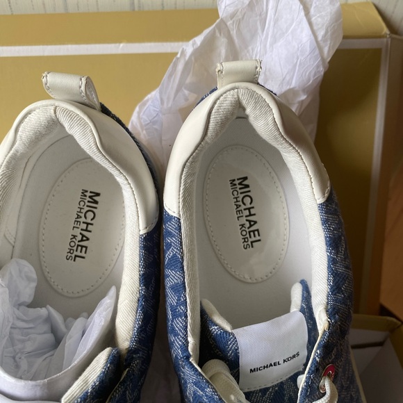 Michael Kors - Picture 5 of 6